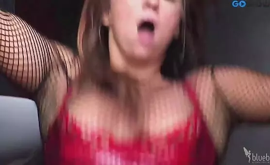 Naughty Couple Engages in Kinky Bathroom Oral and Pussy Licking